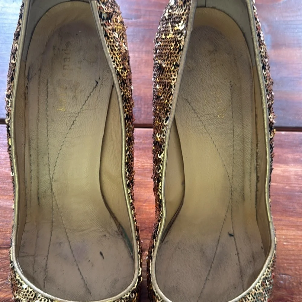 Kate Spade New York gold sequin red heel stiletto pumps size 8 Made in Italy
